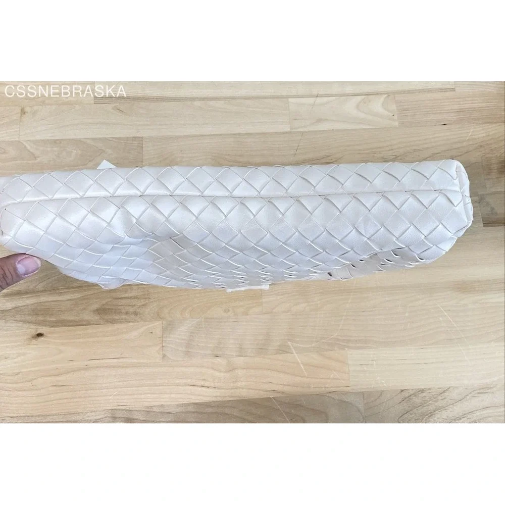 Avara Off White‎ Sophia Clutch - Size S